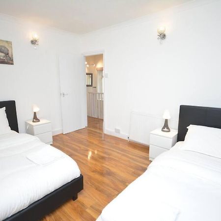 4 Bedroom House In East Londres Exterior foto