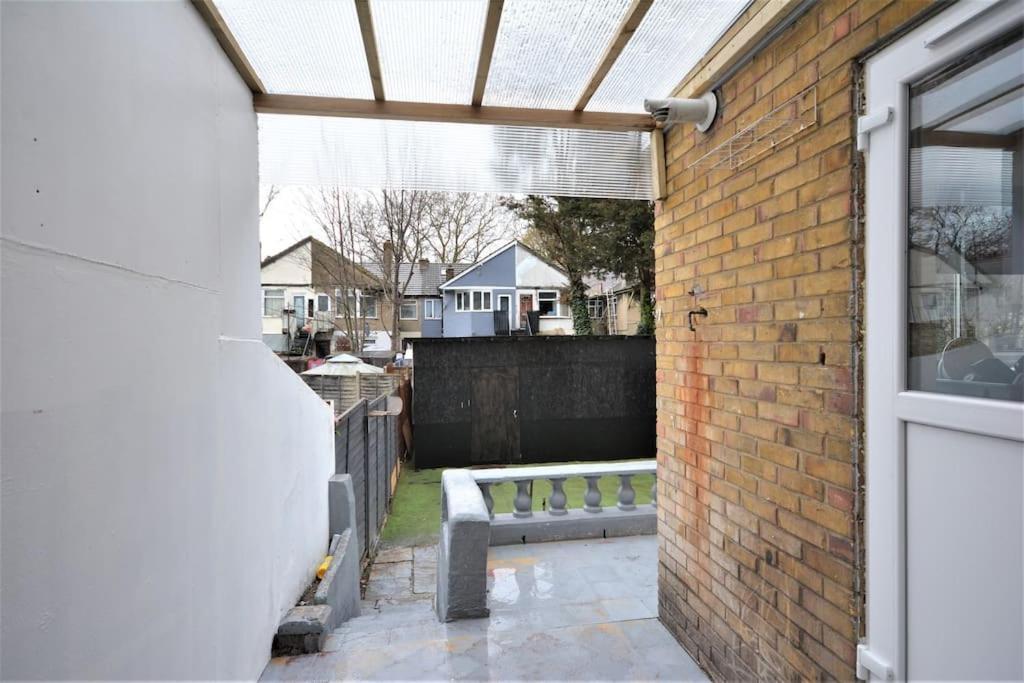 4 Bedroom House In East Londres Exterior foto