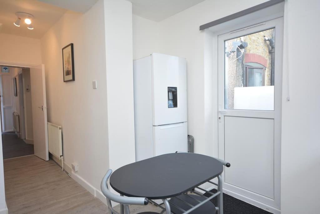 4 Bedroom House In East Londres Exterior foto