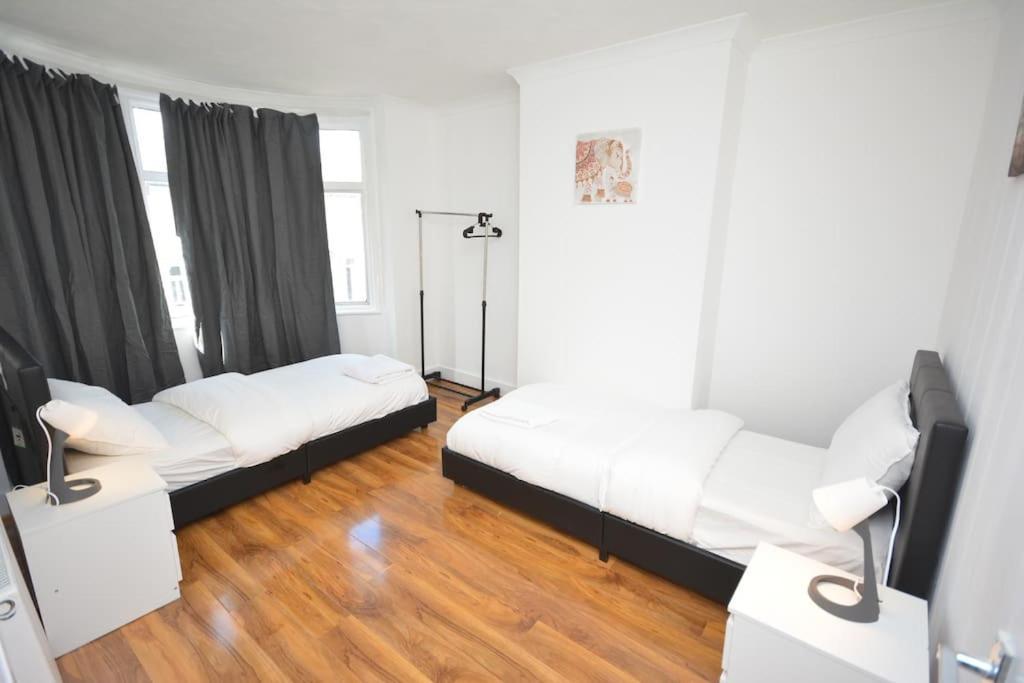 4 Bedroom House In East Londres Exterior foto