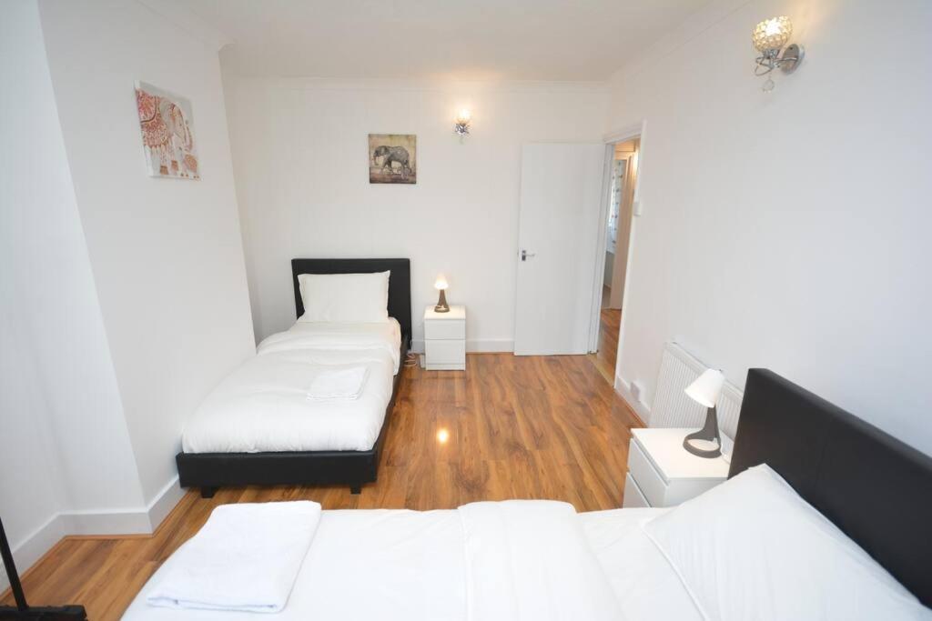 4 Bedroom House In East Londres Exterior foto